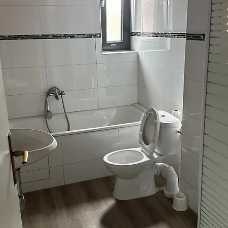 Gaestehaus, Robert Maschstr 10 *