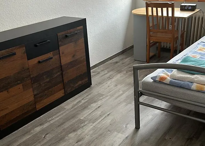 Gaestehaus, Robert Maschstr 10 *